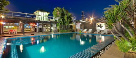 Outdoor pool, sun loungers