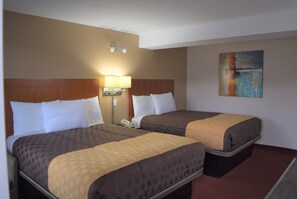 Room, 2 Queen Beds - Knights Inn Arnprior (Arnprior)