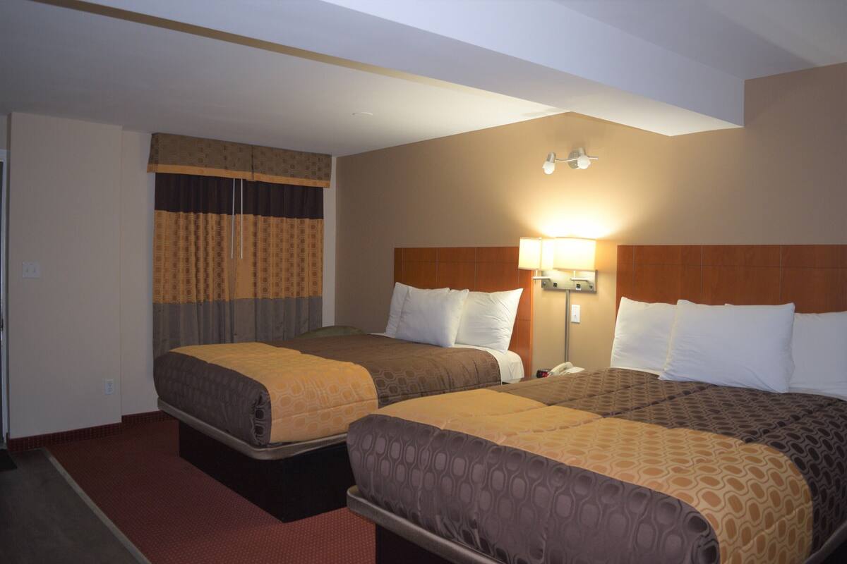 Room, 2 Queen Beds | Free WiFi