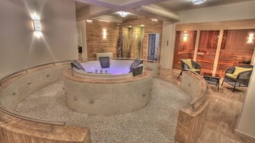 Sauna, tina de hidromasaje y baño turco o hammam