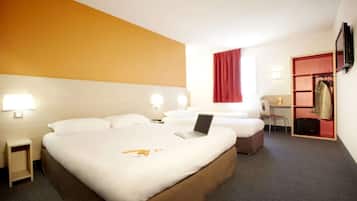 Literie de qualité supérieure, bureau, rideaux occultants