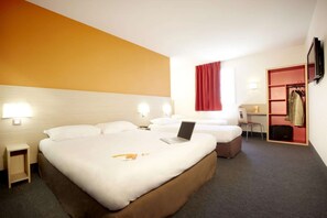 Literie de qualité supérieure, bureau, rideaux occultants