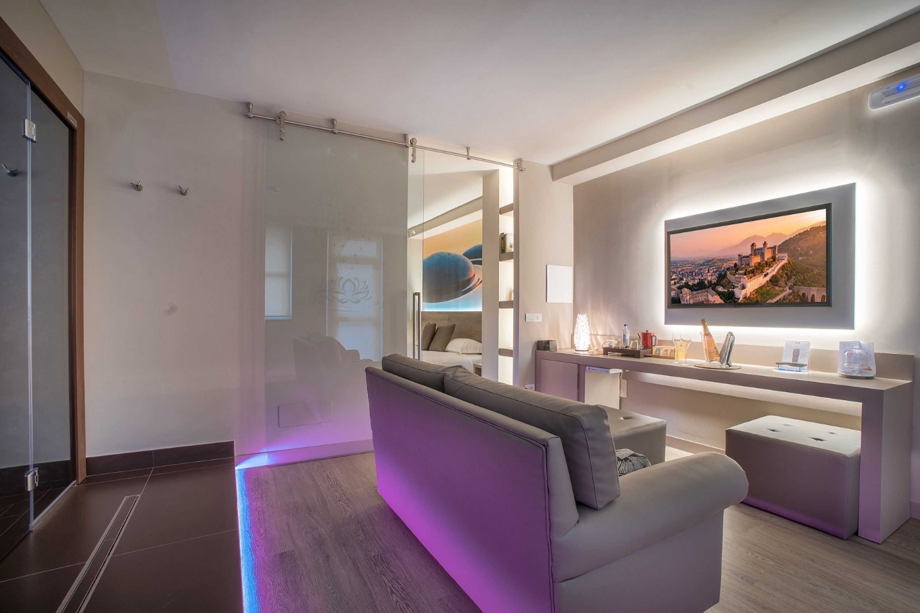 luxury suite | 1 bedroom, premium bedding, down duvets, minibar