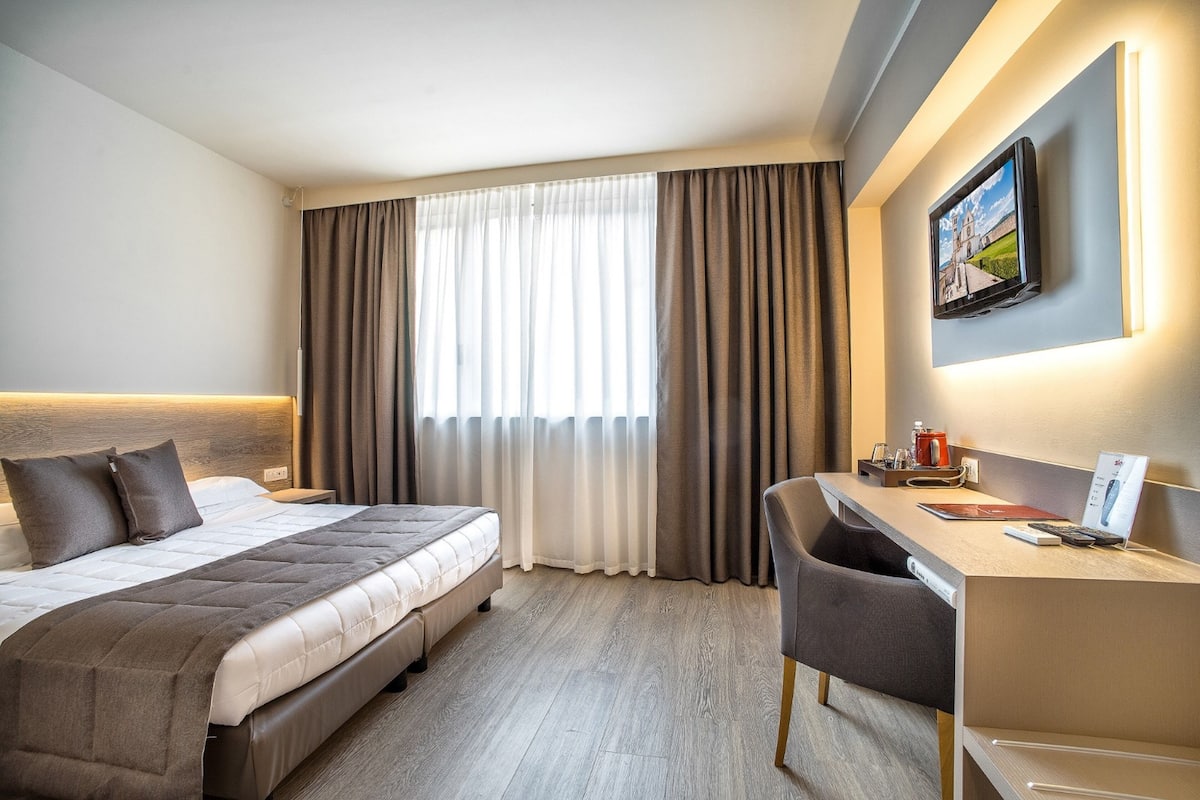Literie de qualité supérieure, couette en duvet d'oie, minibar