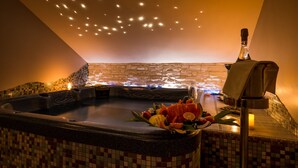 Sauna, hot tub, body treatments, aromatherapy, facials - Guesia Village Hotel & Spa (Foligno)