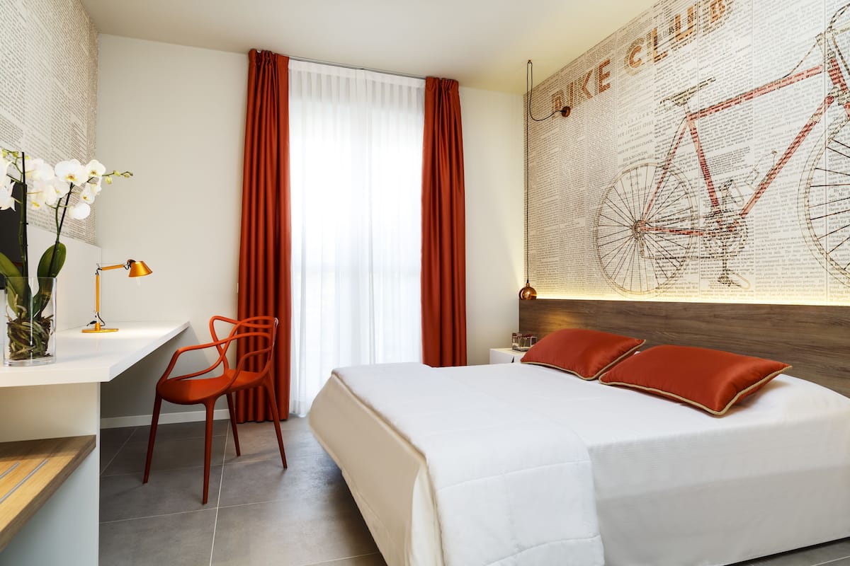 Premium Double Room (Modern)