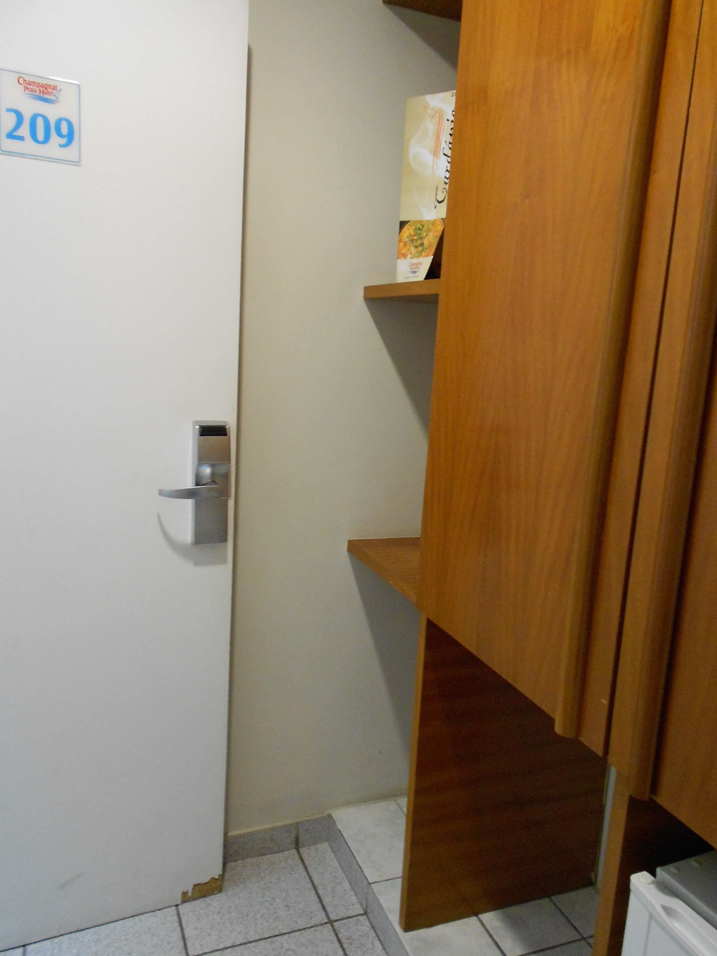 standard double or twin room | living area | tv