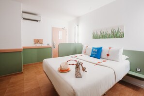 Desk, free WiFi - Hotel ibis budget Tanger (Hjar Ennhal)