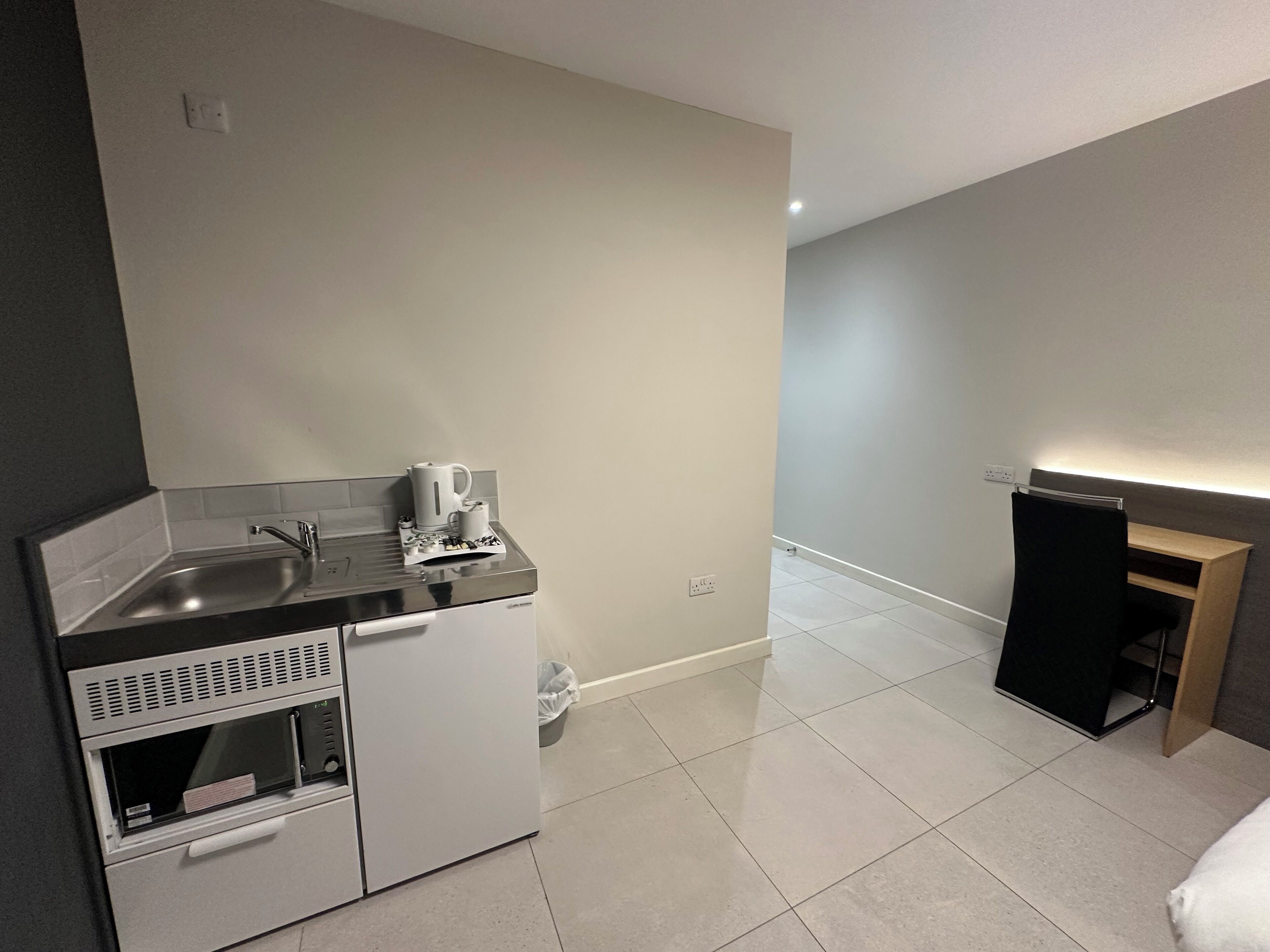 Double Room | Egyptian cotton sheets, premium bedding, laptop workspace, soundproofing