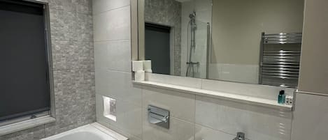 Double Room | Egyptian cotton sheets, premium bedding, laptop workspace, soundproofing