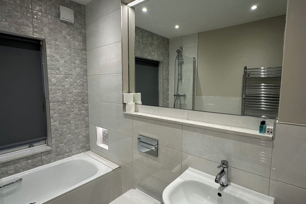 Double Room | Egyptian cotton sheets, premium bedding, laptop workspace, soundproofing