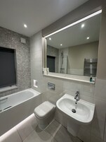 Double Room | Egyptian cotton sheets, premium bedding, laptop workspace, soundproofing