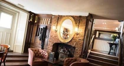 The Tavern - Steakhouse and Lodge