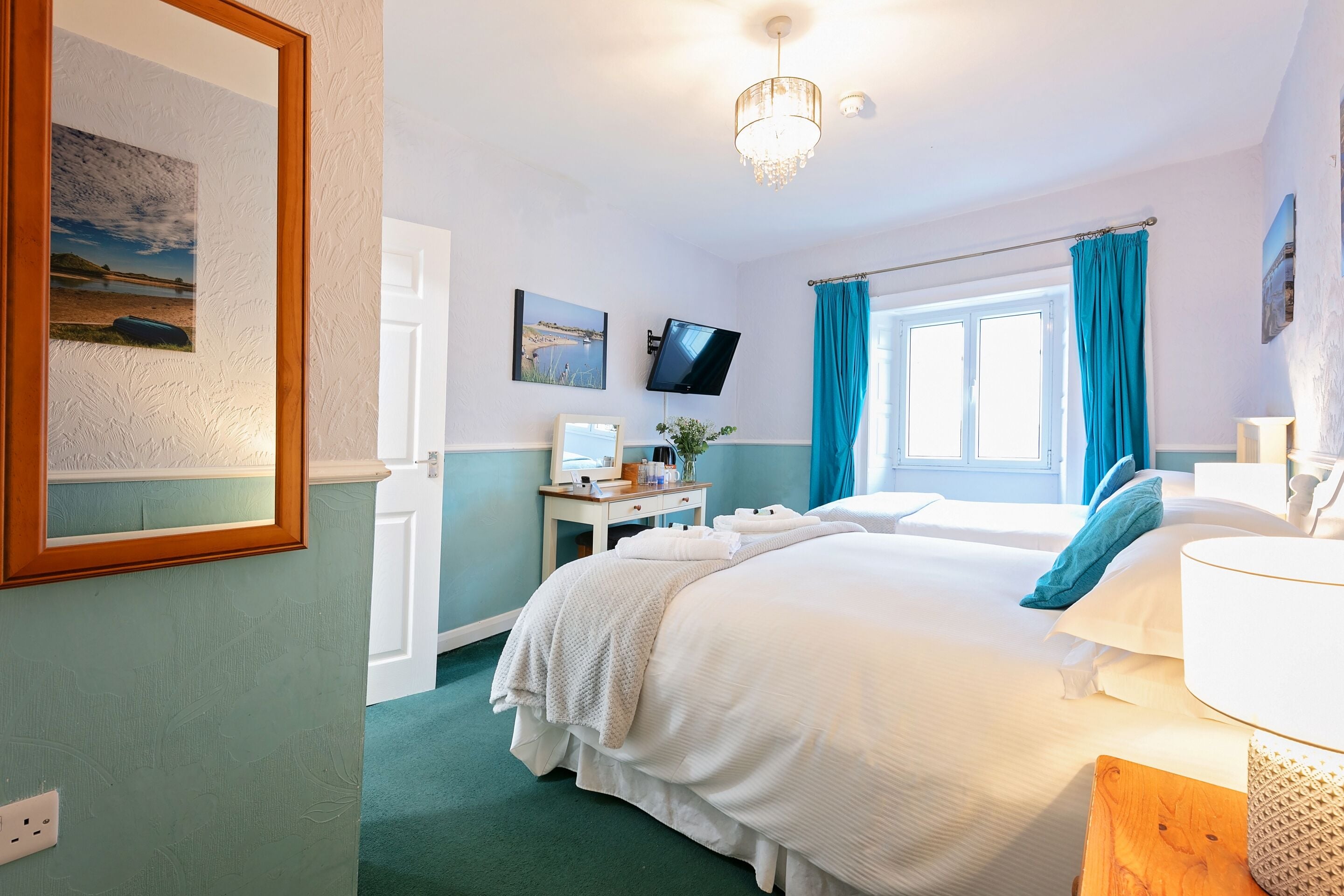 Suite, Ensuite (2 Adults &1 Child)