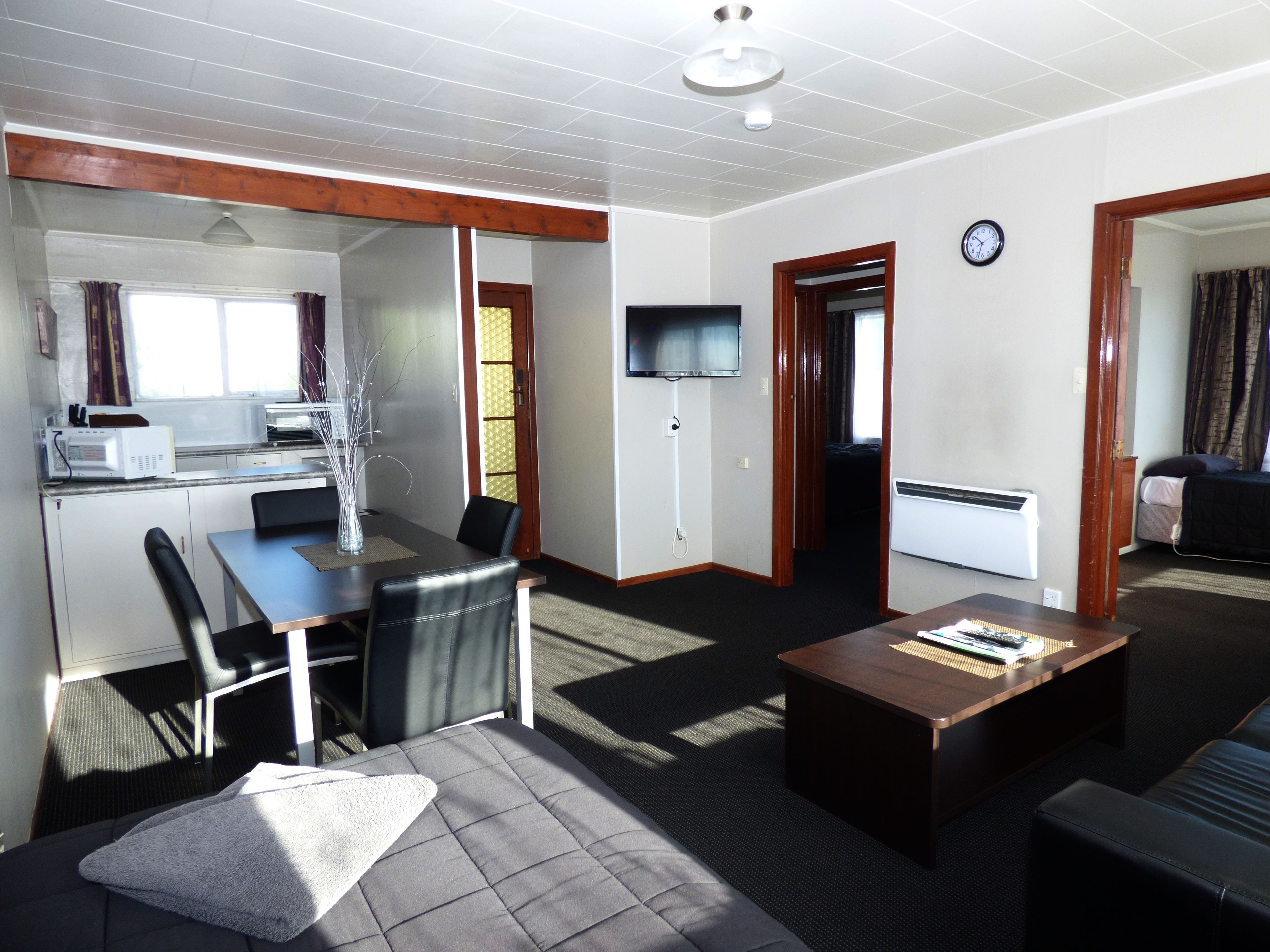 Appartamento, 2 camere da letto (Unit 1) | Postazione laptop, tende oscuranti, Wi-Fi gratuito, lenzuola