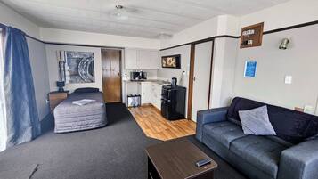 Deluxe One Bedroom | Private kitchenette