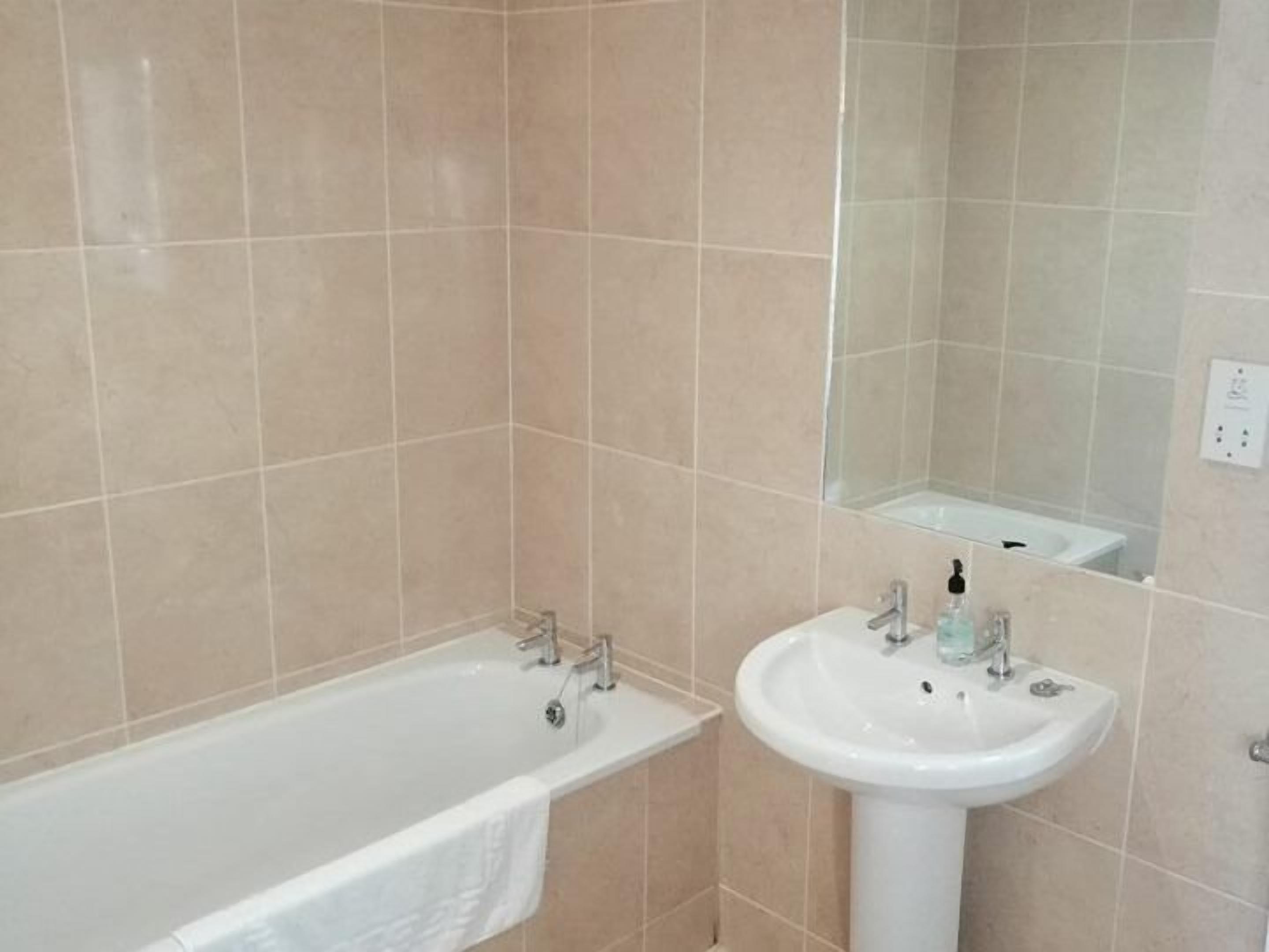 standard double room, accessible, ensuite | bathroom