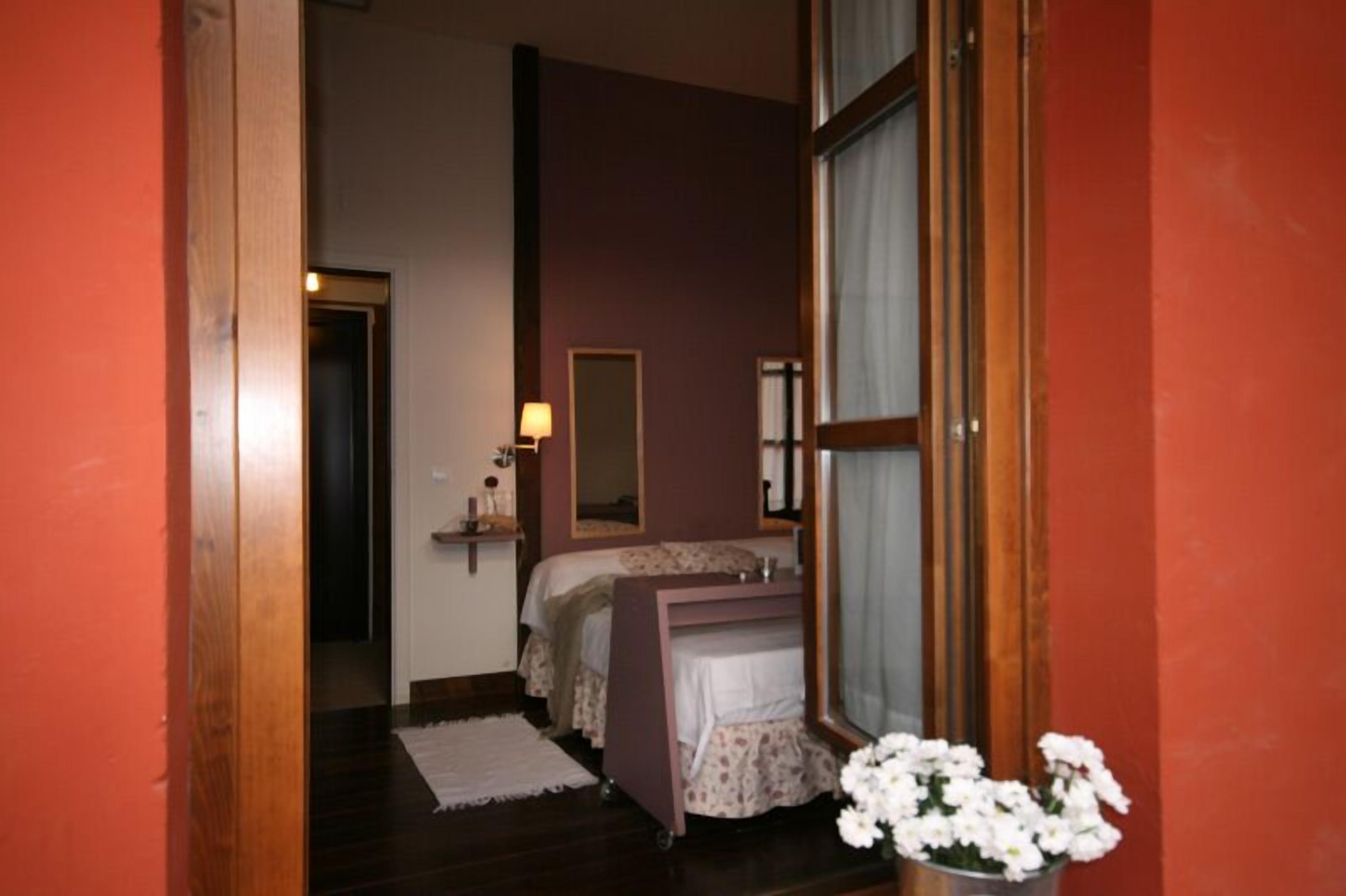 triple room | in-room safe, desk, blackout curtains, soundproofing