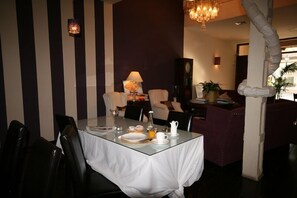 Televisión de pantalla plana