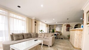 LCD TV - Nergiz Hotel (Antalya)