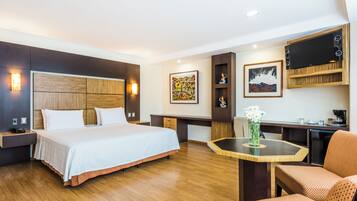 Deluxe Double Room | 1 bedroom, down duvets, minibar, in-room safe