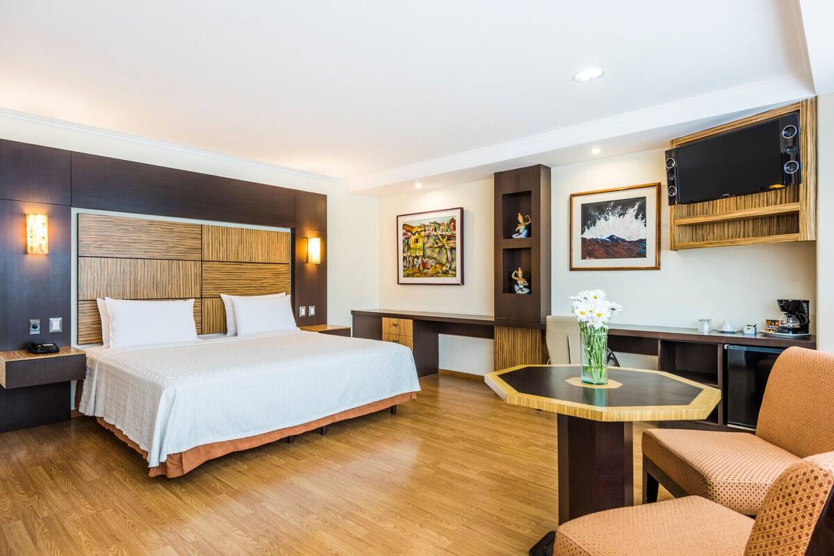 Down duvets, minibar, in-room safe, individually furnished