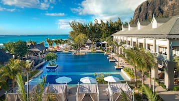 Grand Suite (Manor House) | Kolam renang terbuka | 2 kolam renang terbuka