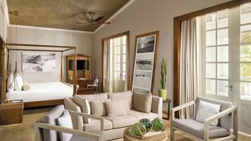 Hypo-allergenic bedding, minibar, in-room safe, laptop workspace