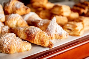 Petit déjeuner buffet