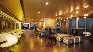 4 bars/lounges, tapas bar