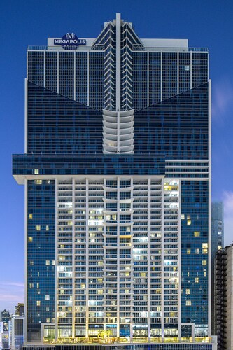 Megapolis Hotel Panam á