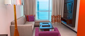 Hypo-allergenic bedding, in-room safe, desk, blackout curtains - Megapolis Hotel Panamá (Panama City)