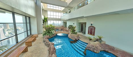 2 indoor pools