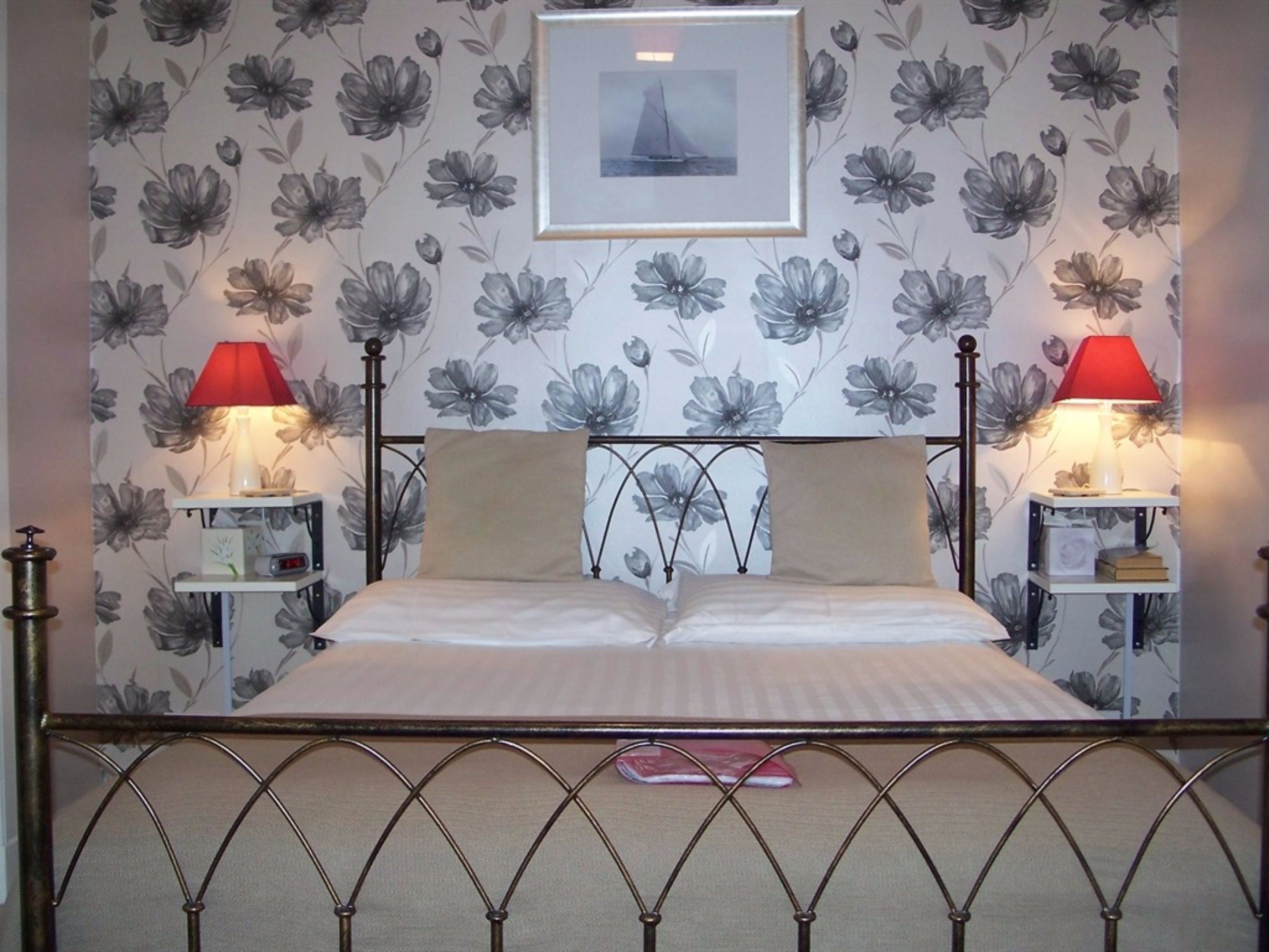 غرفة مزدوجة (Pet 2) | مكتب ومكواة/لوح كي وواي فاي مجانًا وملاءات أسرّة