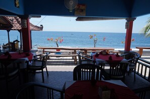 Culinária da Indonésia, vistas para a praia 