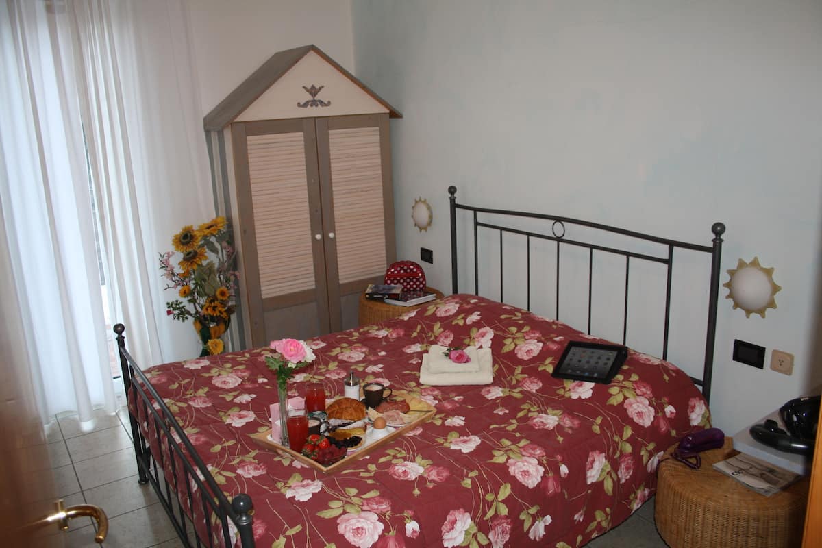 Comfort kamer, 1 twee- of 2 eenpersoonsbedden, niet-roken, en-suite badkamer | Kamervoorziening