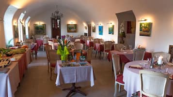 Se sirven desayunos, almuerzos, cenas y brunches