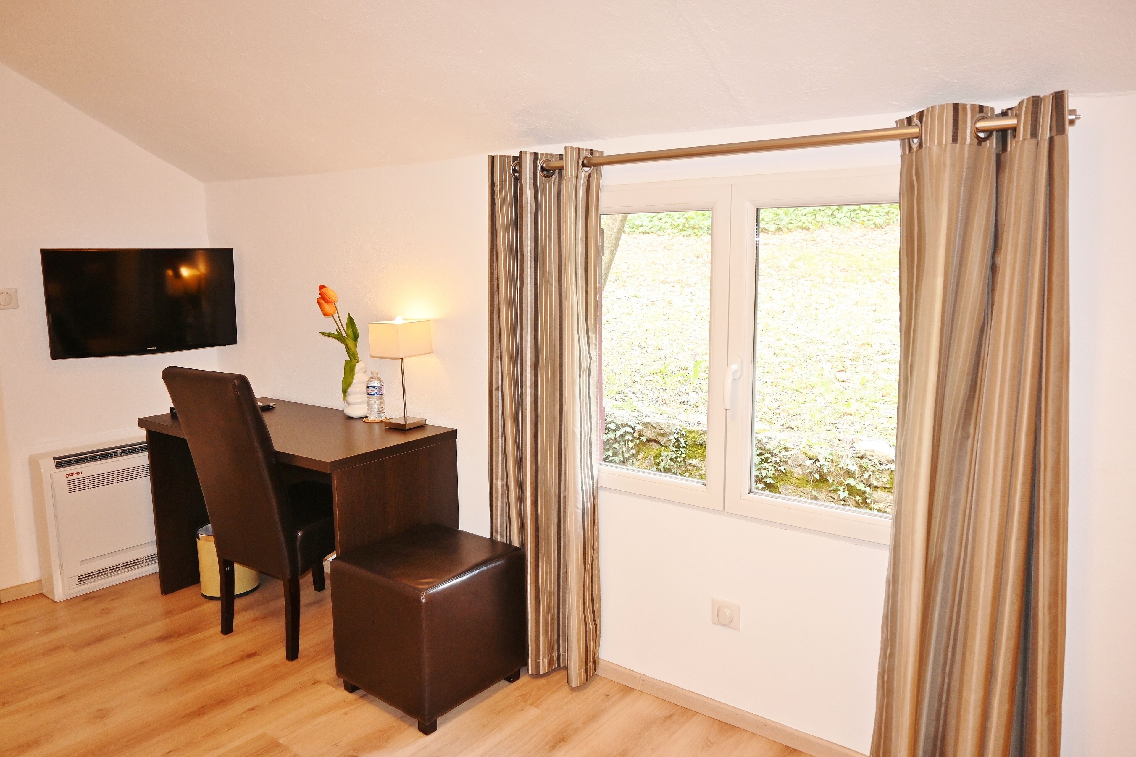 superior double room | desk, soundproofing, free cots/infant beds, rollaway beds