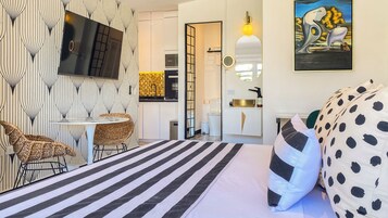 Caja de seguridad en la habitación, wifi gratis y ropa de cama 