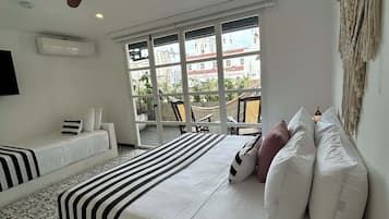 Caja de seguridad en la habitación, wifi gratis y ropa de cama