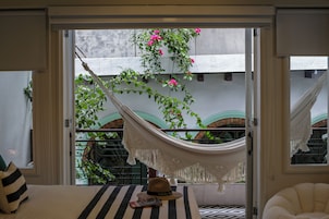 Suite | Caja fuerte, wifi gratis, ropa de cama