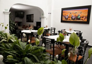 Breakfast served - Central House Hotel (Bogotá)