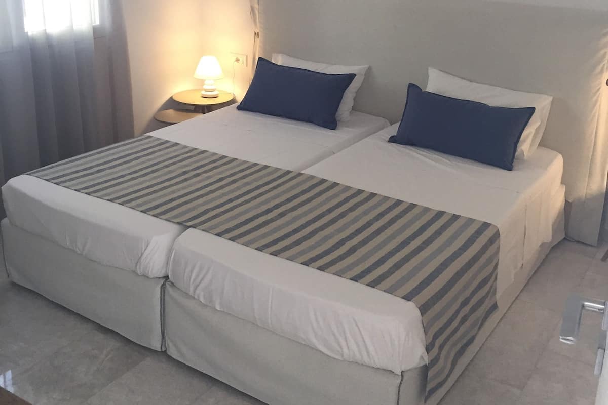 Two Bedroom Apartment for 4 people | Desk, blackout curtains, iron/ironing board (on request)