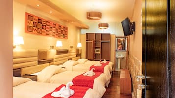 In-room safe, soundproofing, free WiFi, bed sheets