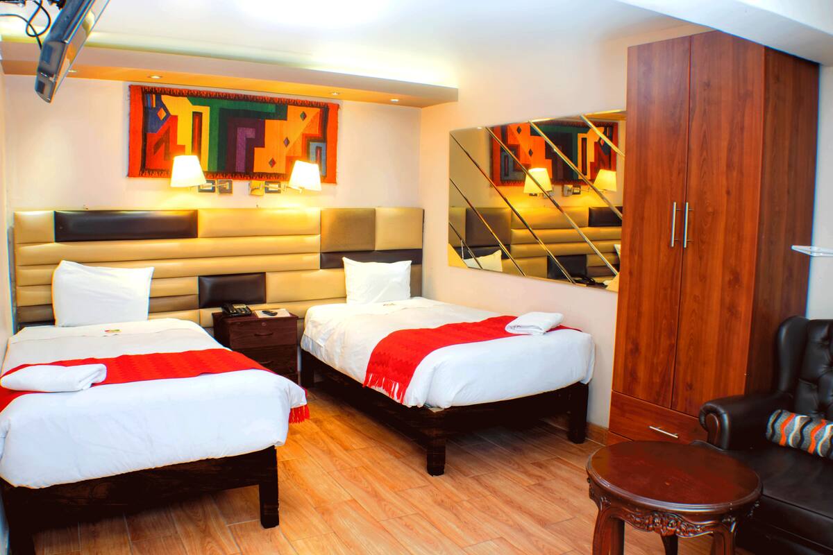 Chambre Simple Standard | Coffres-forts dans les chambres, chambres insonorisées, Wi-Fi gratuit