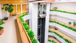 Unclassified image, 5 of 39, button - Lloyd's Apartasuites Parque 93 (Bogotá)