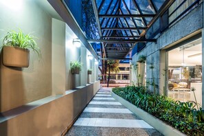 Interior - Lloyd's Apartasuites Parque 93 (Bogotá)