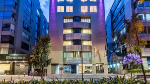Unclassified image, 2 of 39, button - Lloyd's Apartasuites Parque 93 (Bogotá)