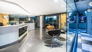 Unclassified image, 4 of 39, button - Lloyd's Apartasuites Parque 93 (Bogotá)