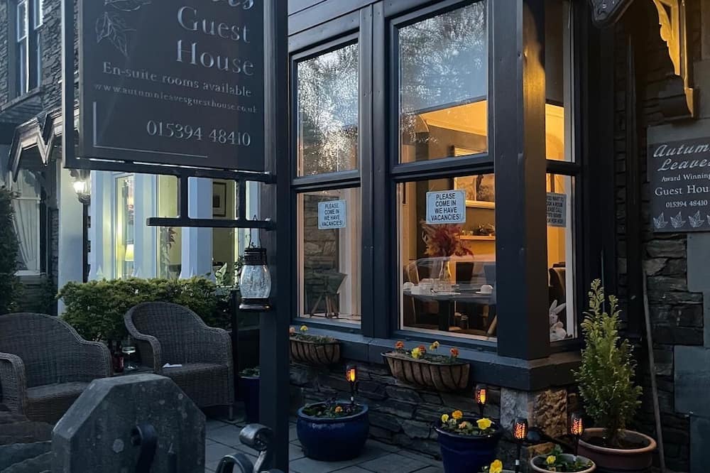 Autumn Leaves Guest House - Droomer Drive